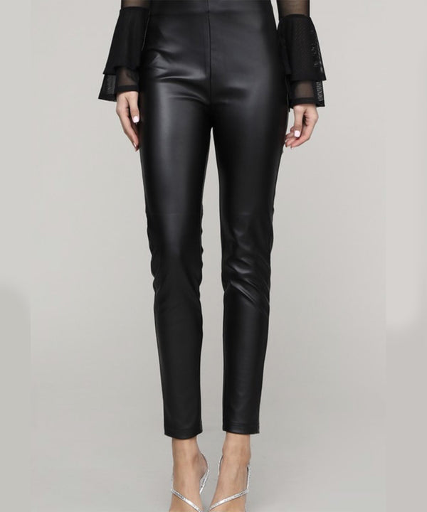 Black leather pants - Mesmeric Chic 